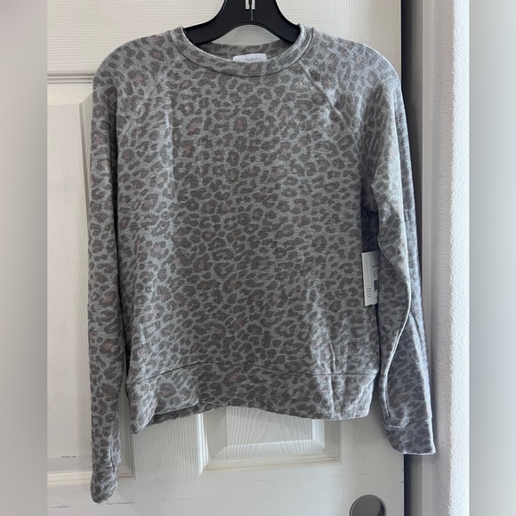 NWT Beyond Yoga Favorite Raglan Crew Pullover in Chai Cocoa Brown Leopard XS - Picture 9 of 14